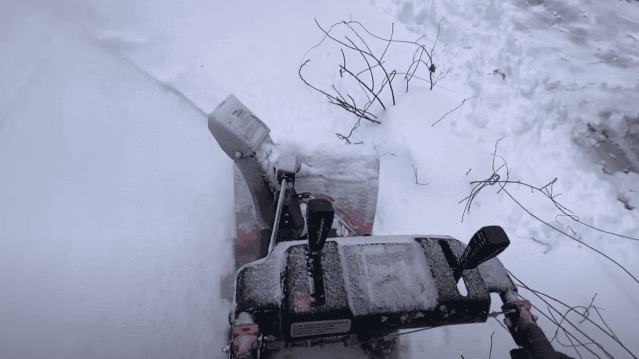 best electric snow blowers for heavy snow